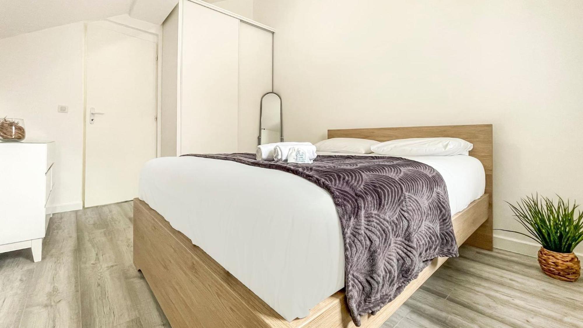Homey Sakine- Proche Centre- Netflix- Wifi Cluses Εξωτερικό φωτογραφία