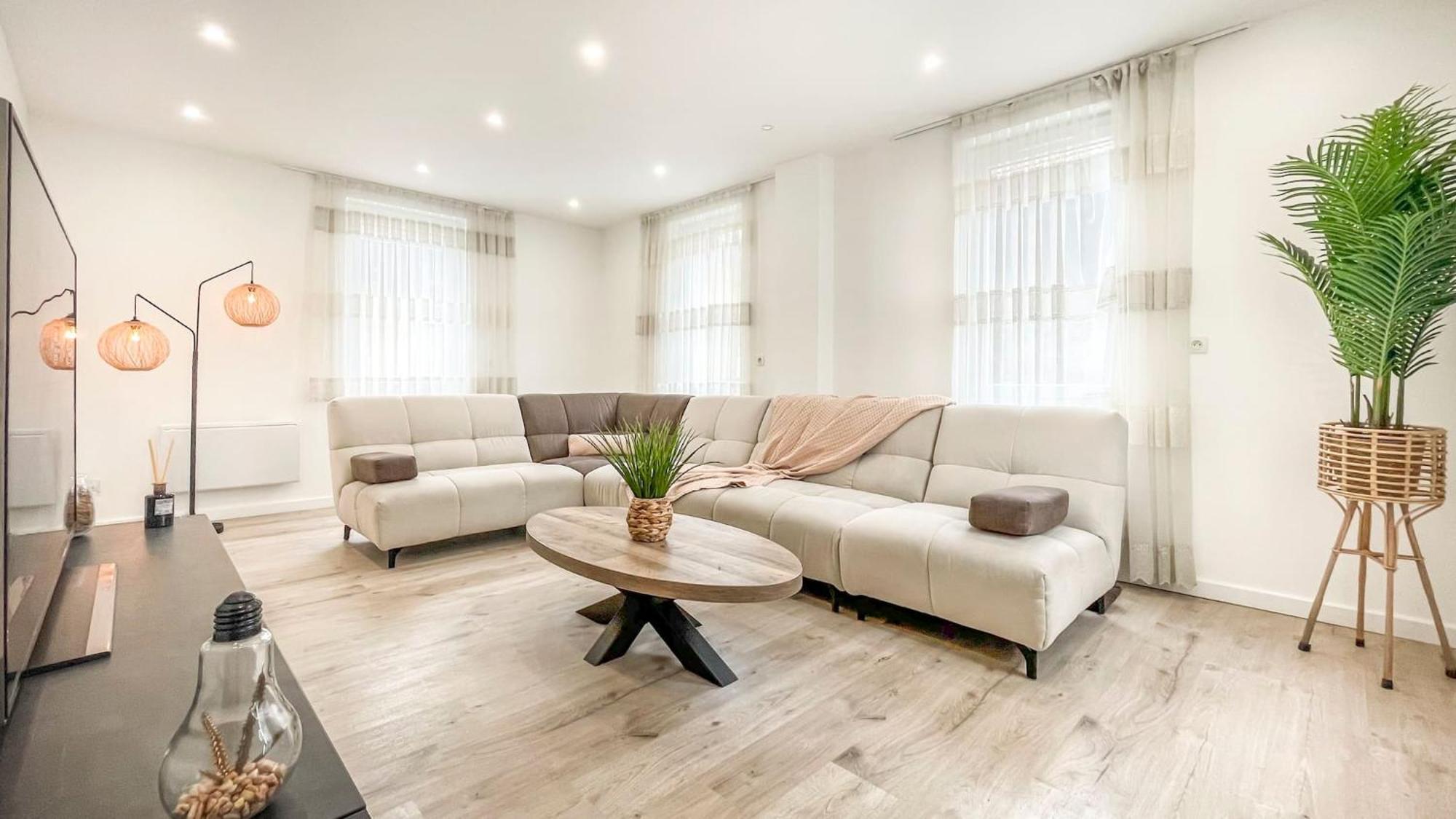 Homey Sakine- Proche Centre- Netflix- Wifi Cluses Εξωτερικό φωτογραφία